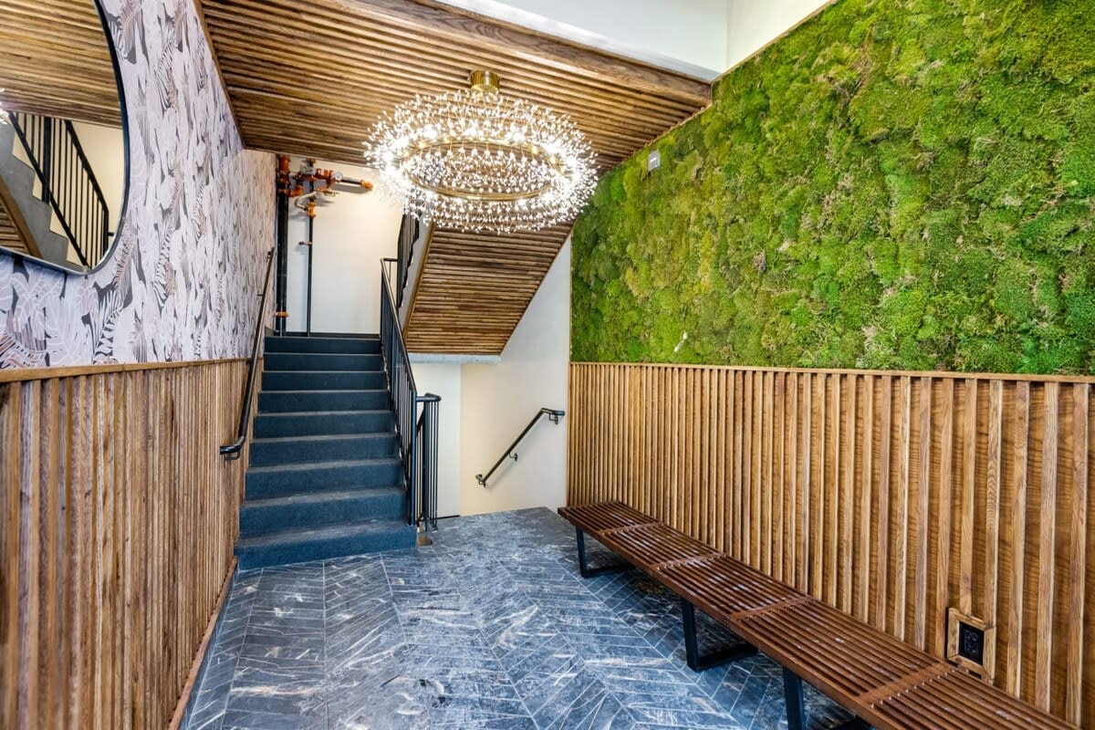 Mont-Royal Suites preview